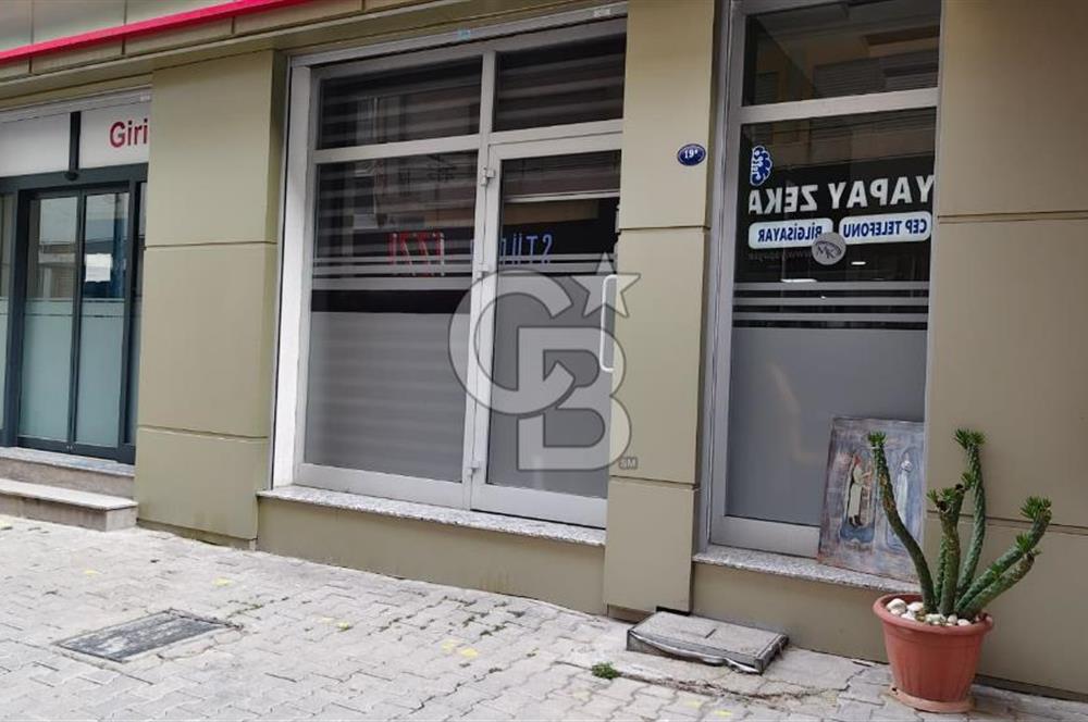 Karşıyaka, Tuna Mah., Çarşı içinde 30 m2 Satılık Dükkan & Mağaza