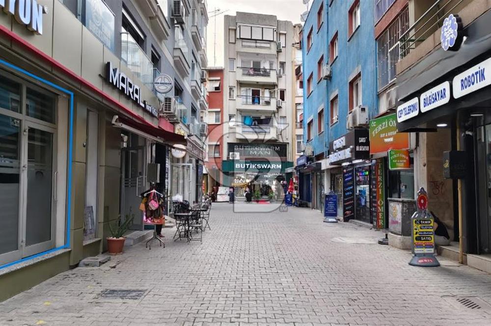 Karşıyaka, Tuna Mah., Çarşı içinde 30 m2 Satılık Dükkan & Mağaza