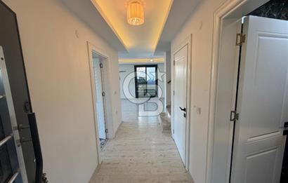 Urla Kuşçular da Havuzlu ,Geniş Bahçeli Satılık Villa