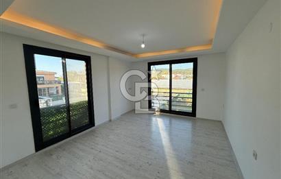 Urla Kuşçular da Havuzlu ,Geniş Bahçeli Satılık Villa