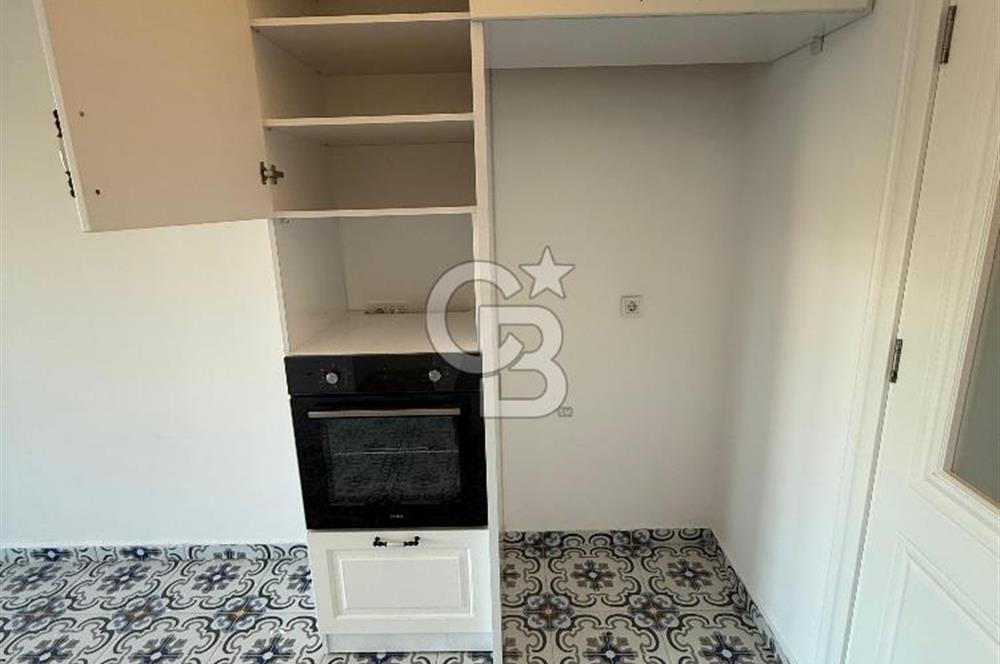 Urla Kuşçular da Havuzlu ,Geniş Bahçeli Satılık Villa