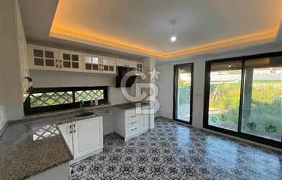 Urla Kuşçular da Havuzlu ,Geniş Bahçeli Satılık Villa