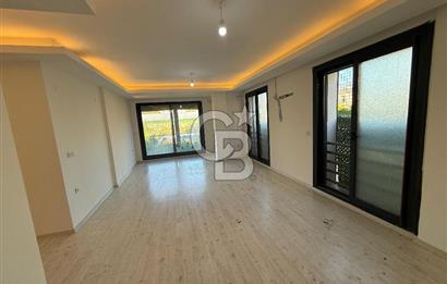Urla Kuşçular da Havuzlu ,Geniş Bahçeli Satılık Villa