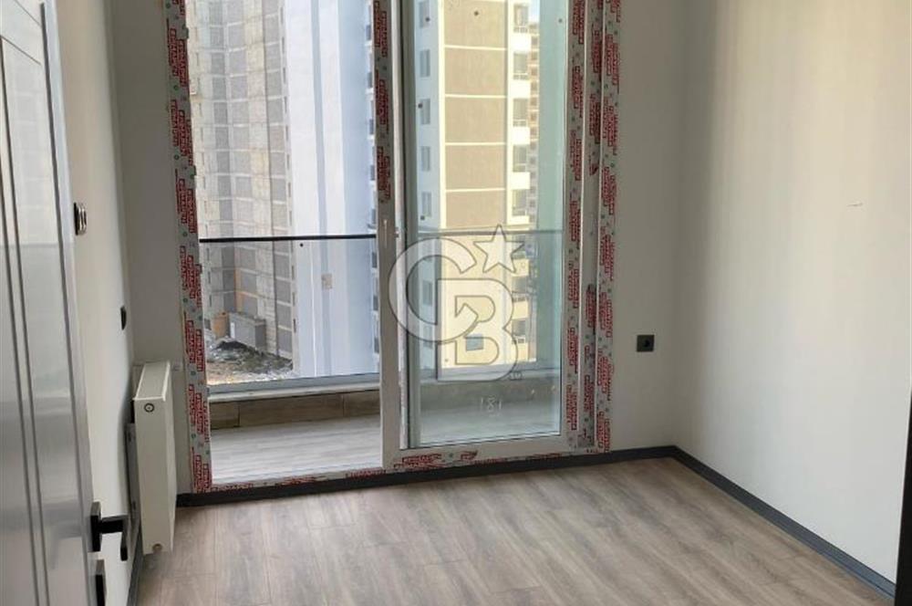 Mezitli Deniz Mahallesinde Kiralık Havuzlu 1+1 Daire