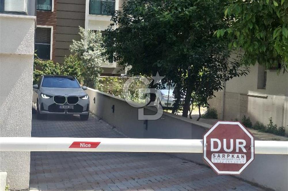 Karsiyaka Bostanlı Şehitler Bulvarında 2+1 Satılık Daire 