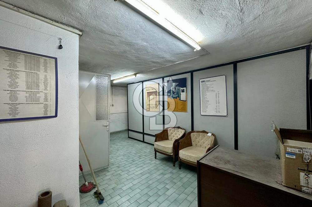 BORNOVA'DA 4. SANAYİ SİTESİ'NDE SATILIK 785 METREKARE İŞ YERİ!