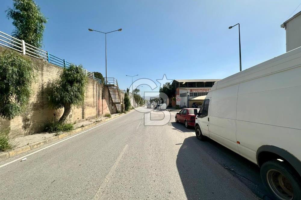 BORNOVA'DA 4. SANAYİ SİTESİ'NDE SATILIK 785 METREKARE İŞ YERİ!