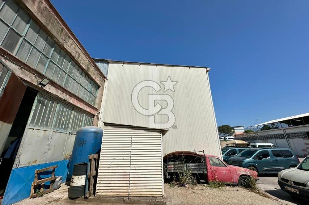 BORNOVA'DA 4. SANAYİ SİTESİ'NDE SATILIK 785 METREKARE İŞ YERİ!