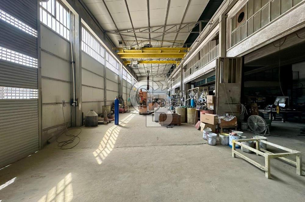 BORNOVA'DA 4. SANAYİ SİTESİ'NDE SATILIK 785 METREKARE İŞ YERİ!