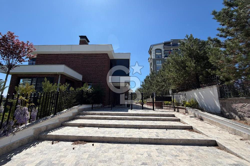 Yaşamkent Merkezde Kiralık 5+1 Lüks Villa