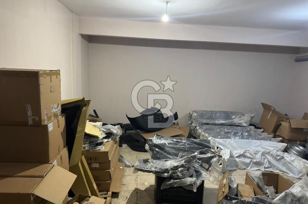 ŞAŞMAZ OTO SANAYİDE SATILIK 5 KATLI İSKANLI TİCARİ BİNA