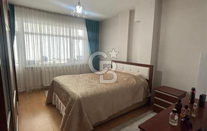 SANCAKTEPE ATATÜRK MAH.'de 3+1 150 m² SATILIK DAİRE