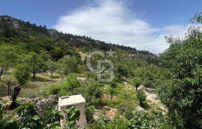 MERSİN KARAKAYA'DA DOĞAYLA İÇ İÇE MÜSTAKİL EVLİ YAYLALIK ARSA