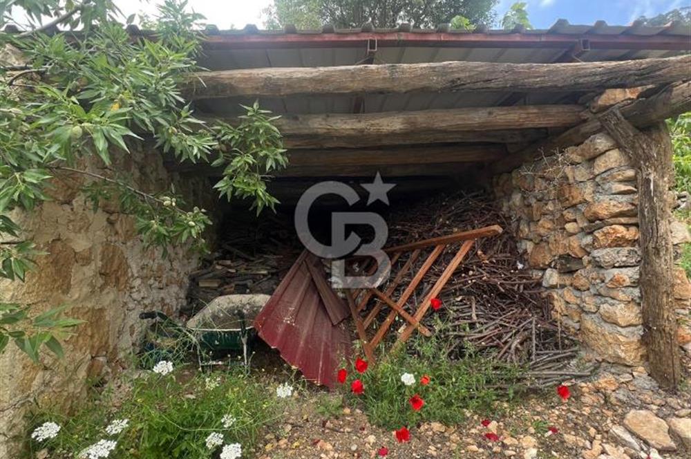 MERSİN KARAKAYA'DA DOĞAYLA İÇ İÇE MÜSTAKİL EVLİ YAYLALIK ARSA