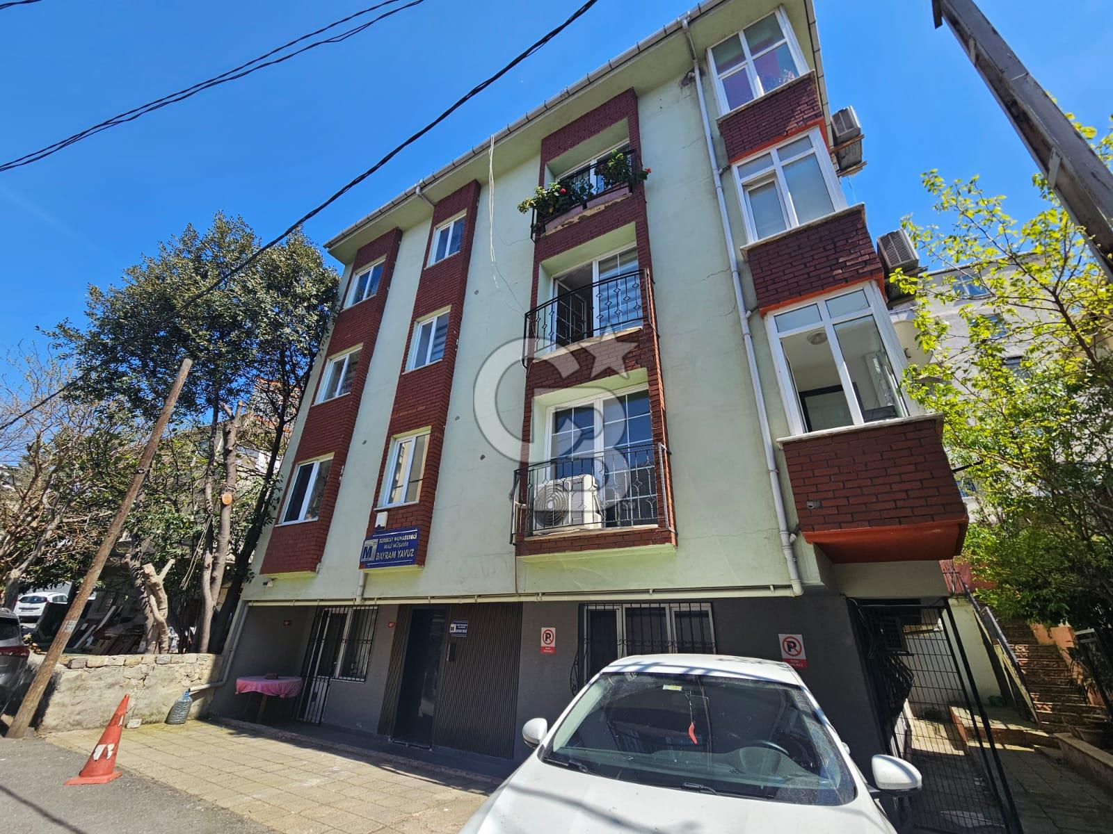 Ünalan Mahallesinde Metroya Komşu Satılık 5+2 Dubleks Daire
