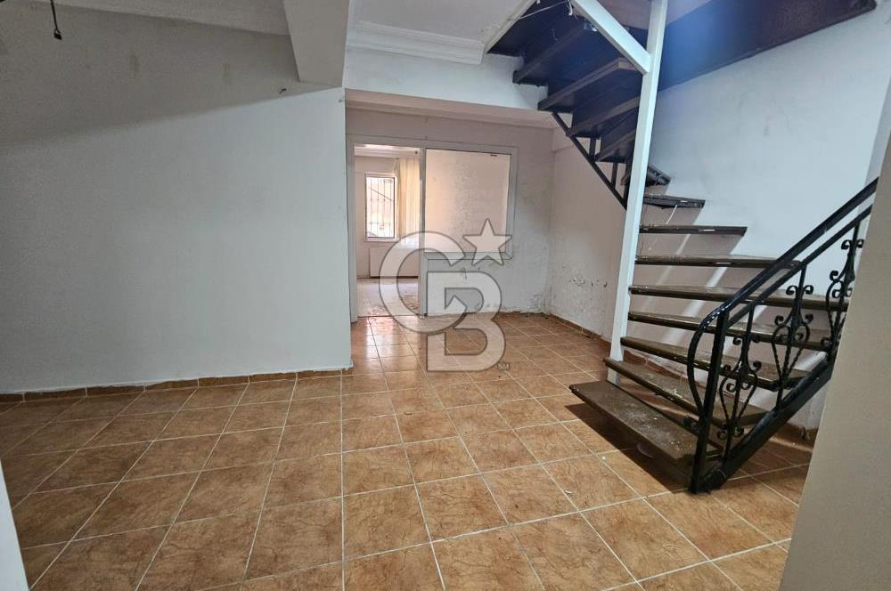 Ünalan Mahallesinde Metroya Komşu Satılık 5+2 Dubleks Daire