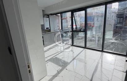 İSTASYON CADDESİ'NDE EŞYALI MODERN 2+1 KİRALIK OFİS