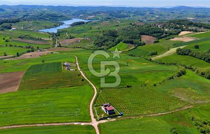 DERİNCE TAHTALI RESMİ YOL CEPHELİ SATILIK %5 İMARLI DEĞERLİ ARSA