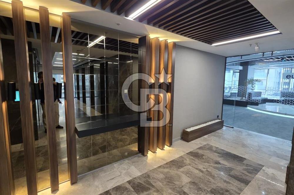BUSINESS İSTANBULDA PRESTİJLİ 707 m² KİRALIK PLAZA KATI OFİSİ