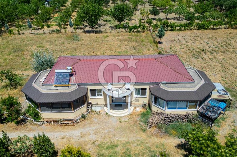 Foça Gerenköy'de Satılık 10 Dönüm Tarla ve  Müstakil Ev 