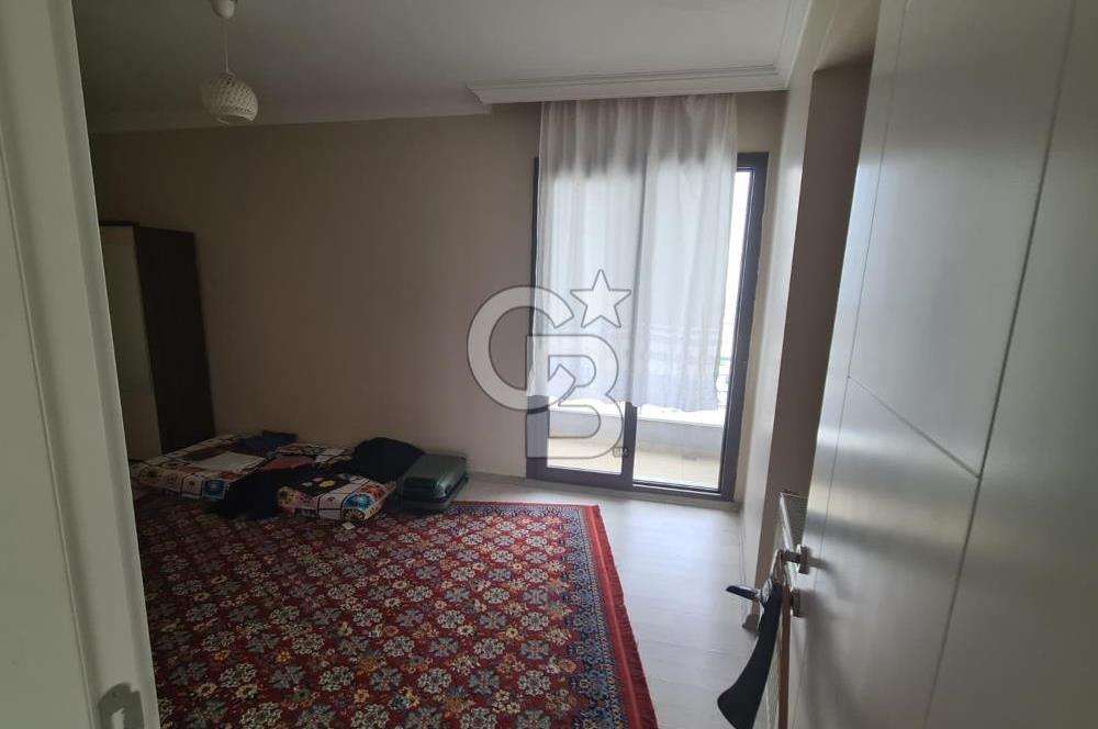 Manisa Yunusemre Cumhuriyet Mahallesinde Site İçerisinde 1+1