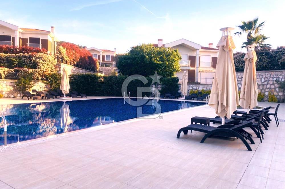 Güzelbahçe Çamlı Dört Mevsim Konakları Havuzlu 4+1 Kiralık Villa