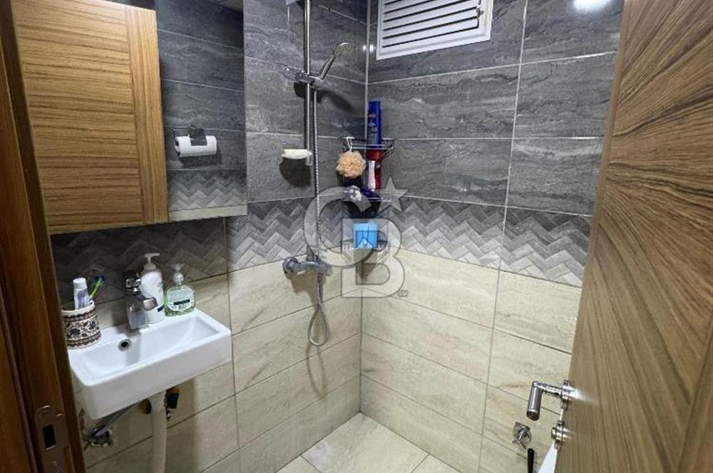 MERKEZİ LOKASYONDA KARŞIYAKA İLÇE EMNİYET KARŞISI SATILIK 2+1