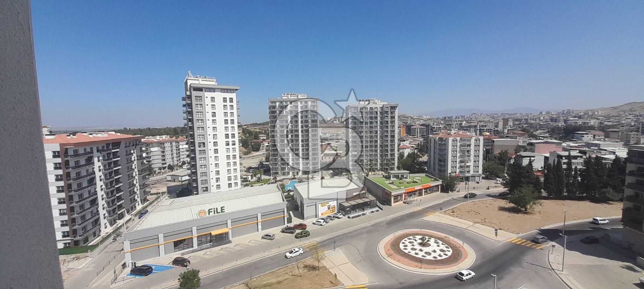 ÇİĞLİ BALATÇIK'TA 3+1 ASANSÖRLÜ D.GAZLI 135M2 DAİRE