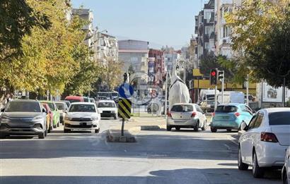 BUCA FORBES CADDESİ GİRİŞİ SATILIK DÜKKAN