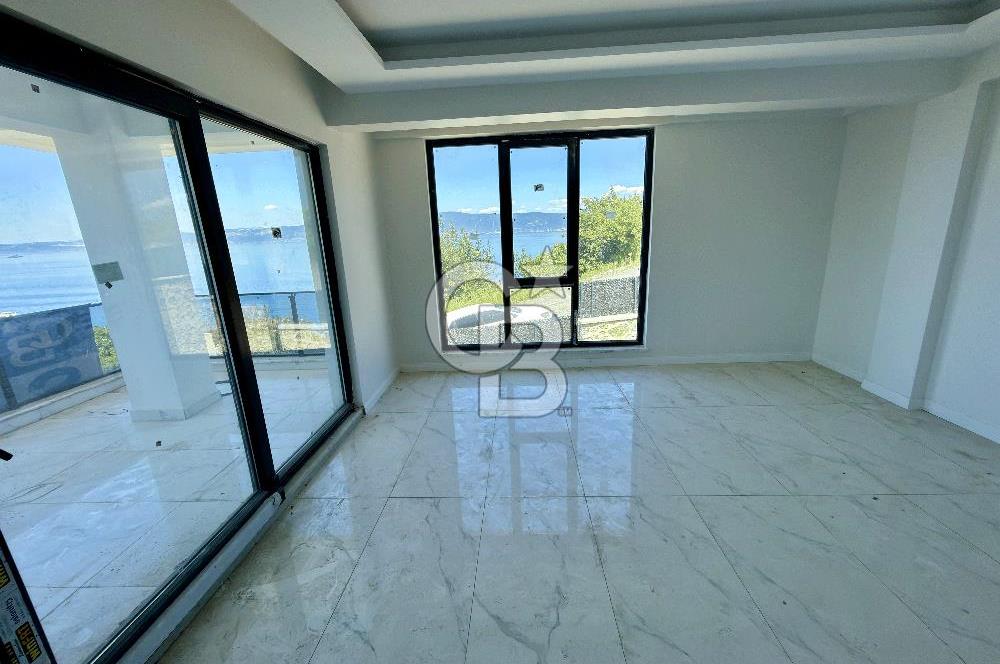 CB ENVOY’dan GÖLCÜK ULAŞLI’da SATILIK BOĞAZ MANZARALI 4+1 VİLLA