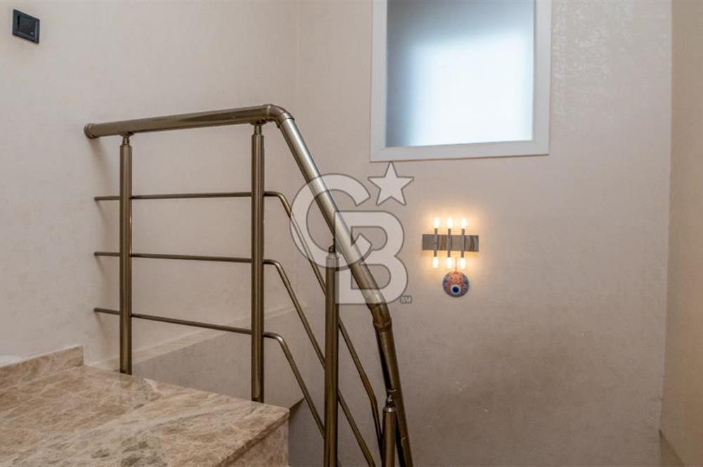 ÇİĞLİ ESENTEPE'DE 4+1 TERASLI DUBLEKS DAİRE