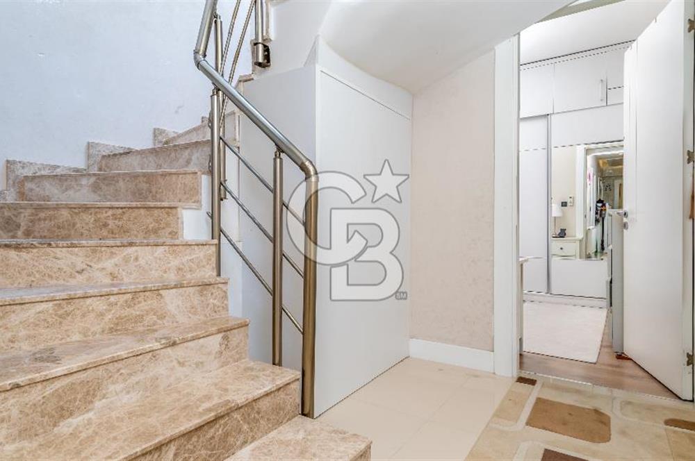 ÇİĞLİ ESENTEPE'DE 4+1 TERASLI DUBLEKS DAİRE