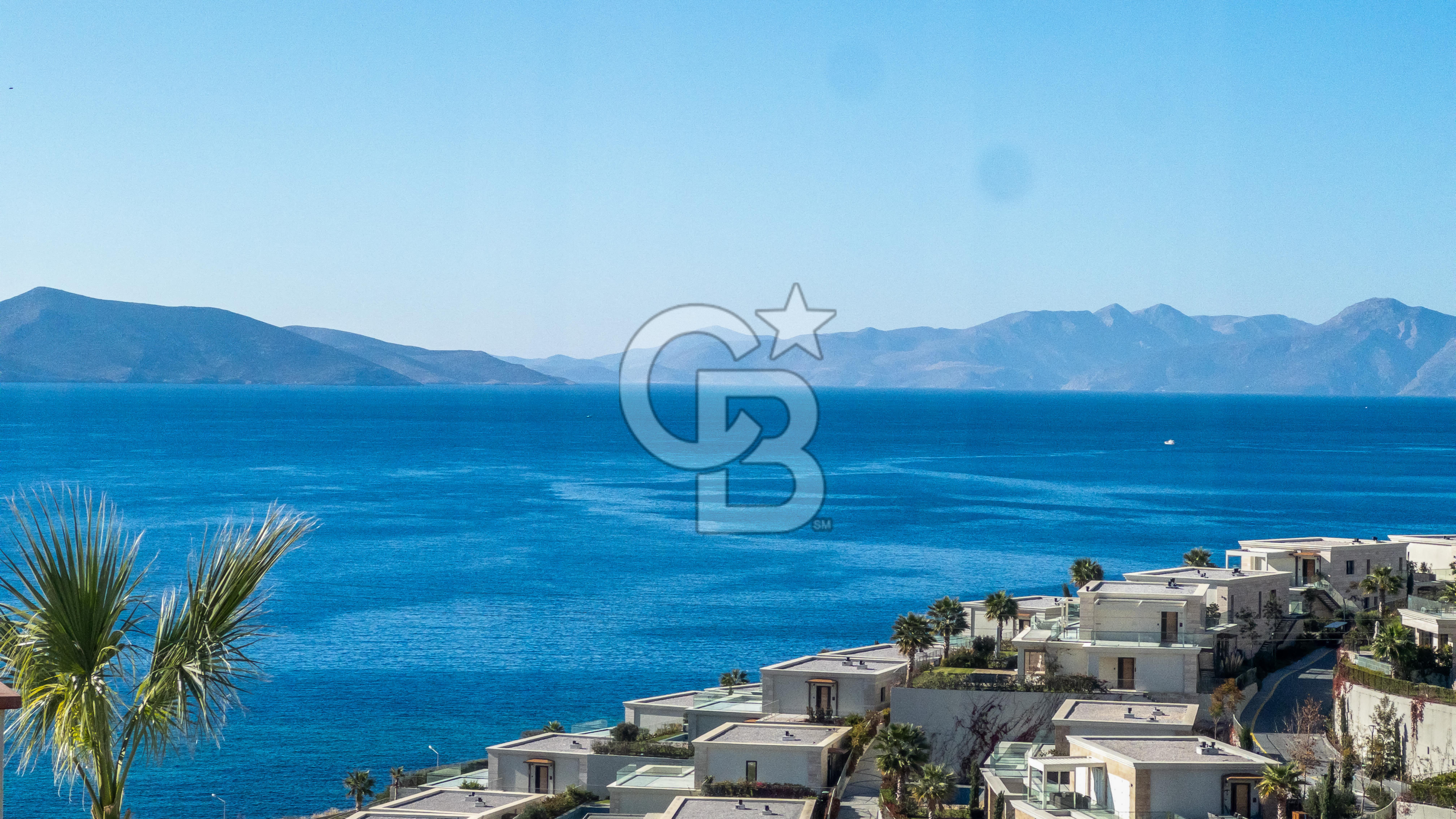 TURGUTREİS'TE DENİZ VE ŞEHİR MANZARALI BAHÇELİ DUBLEKS