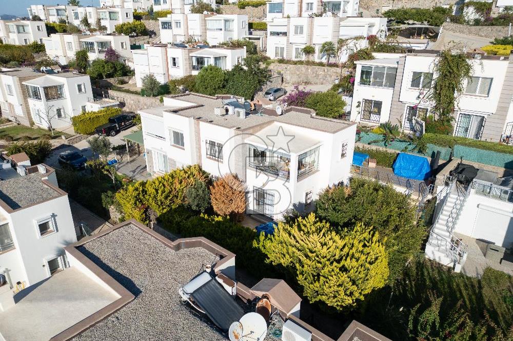 TURGUTREİS'TE DENİZ VE ŞEHİR MANZARALI BAHÇELİ DUBLEKS
