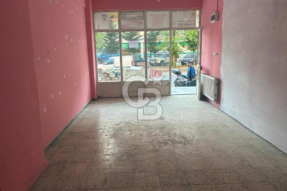 Çekmeköy Çatalmeşe Mh Reşadiye Caddesi Üzerinde 45 m² Dükkan