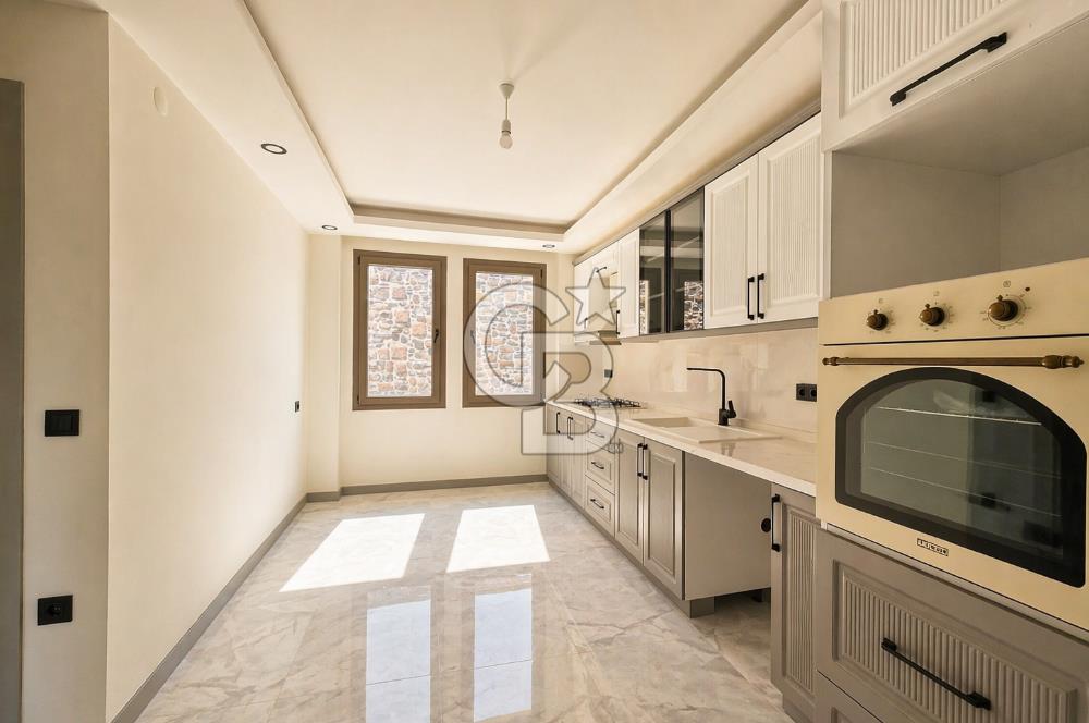 Ayvalık Altınovada Satılık Lüks 3+1 Taş Villa