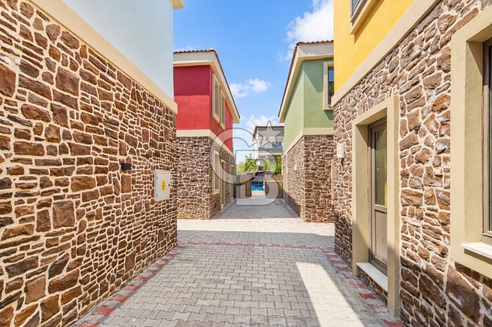 Ayvalık Altınovada Satılık Lüks 3+1 Taş Villa