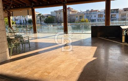 Urla Meydan AVM de Satılık Prestijli İş Yer