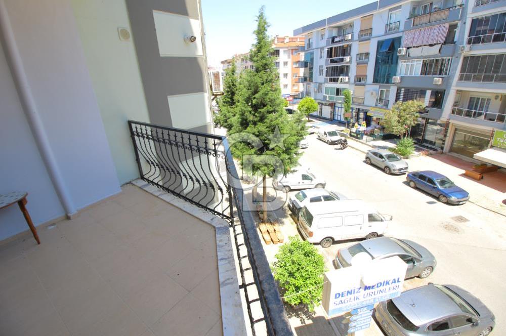 Gaziemir Gazi Mah.de Belediye Sokağı 3+1 Arakat Kiralık Daire