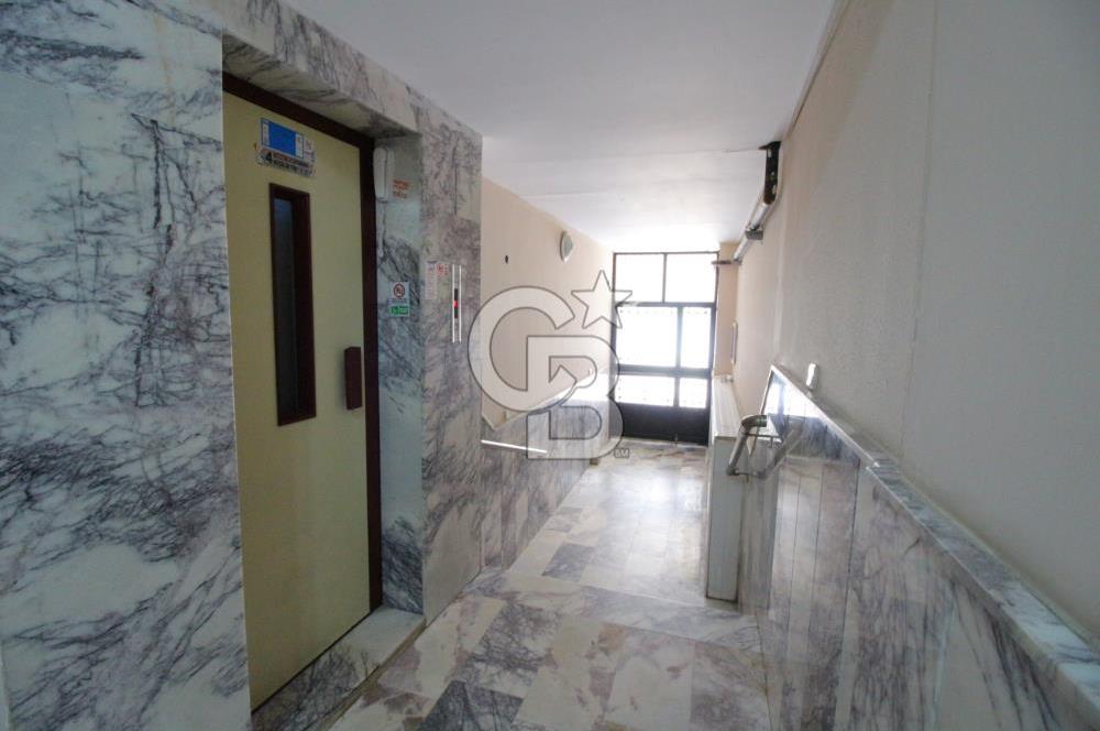 Gaziemir Gazi Mah.de Belediye Sokağı 3+1 Arakat Kiralık Daire