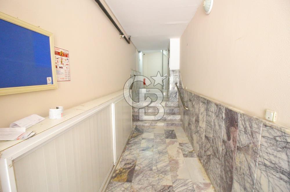 Gaziemir Gazi Mah.de Belediye Sokağı 3+1 Arakat Kiralık Daire