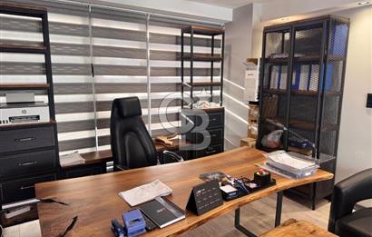 Urla Meydan AVM de Satılık Prestijli İş Yer