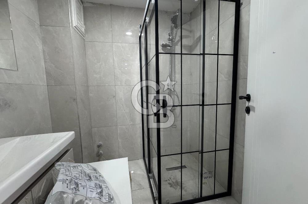 SATILIK, ARNAVUTKÖY MERKEZDE AVLU ALIŞ VERİŞ MERKEZİNE ÇOK YAKIN
