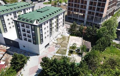 SATILIK, ARNAVUTKÖY MERKEZDE AVLU ALIŞ VERİŞ MERKEZİNE ÇOK YAKIN