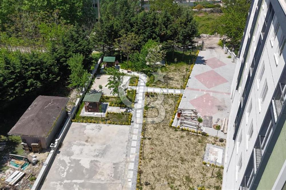 SATILIK, ARNAVUTKÖY MERKEZDE AVLU ALIŞ VERİŞ MERKEZİNE ÇOK YAKIN