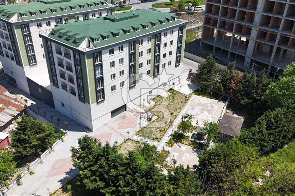 SATILIK, ARNAVUTKÖY MERKEZDE AVLU ALIŞ VERİŞ MERKEZİNE ÇOK YAKIN