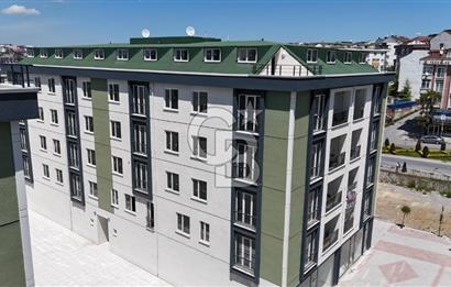 SATILIK, ARNAVUTKÖY MERKEZDE AVLU ALIŞ VERİŞ MERKEZİNE ÇOK YAKIN