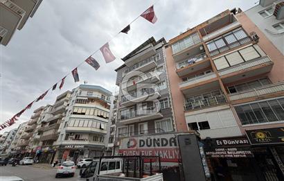 Balçova Sakarya Ana Cadde Üzeri Satılık Tadilatlı Daire