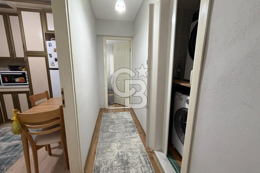 Balçova Sakarya Ana Cadde Üzeri Satılık Tadilatlı Daire