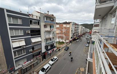 Balçova Sakarya Ana Cadde Üzeri Satılık Tadilatlı Daire